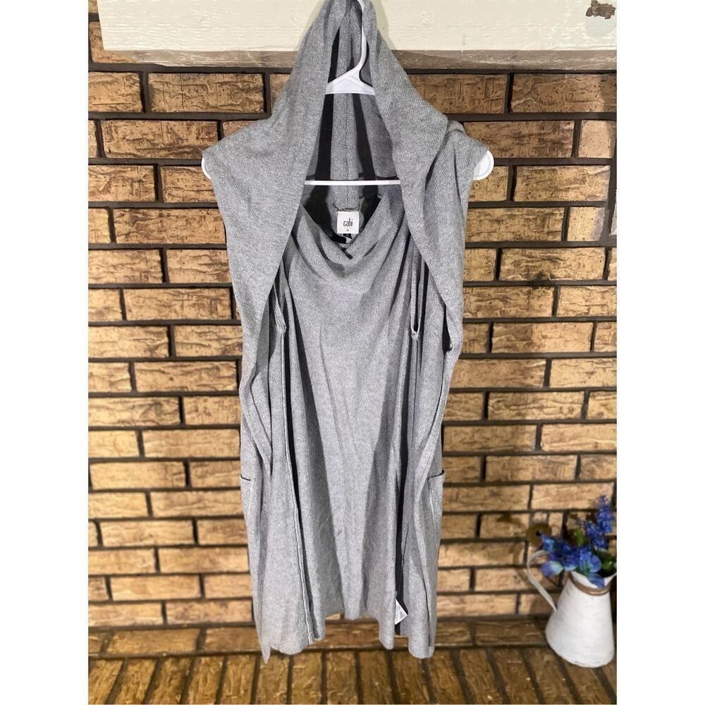 Cabi Long Sleeveless Hooded Sweater‎